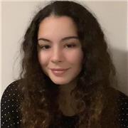 studentessa al 5^ anno di liceo economico-sociale da ripetizioni di inglese a studenti di elementari, medie e superiori